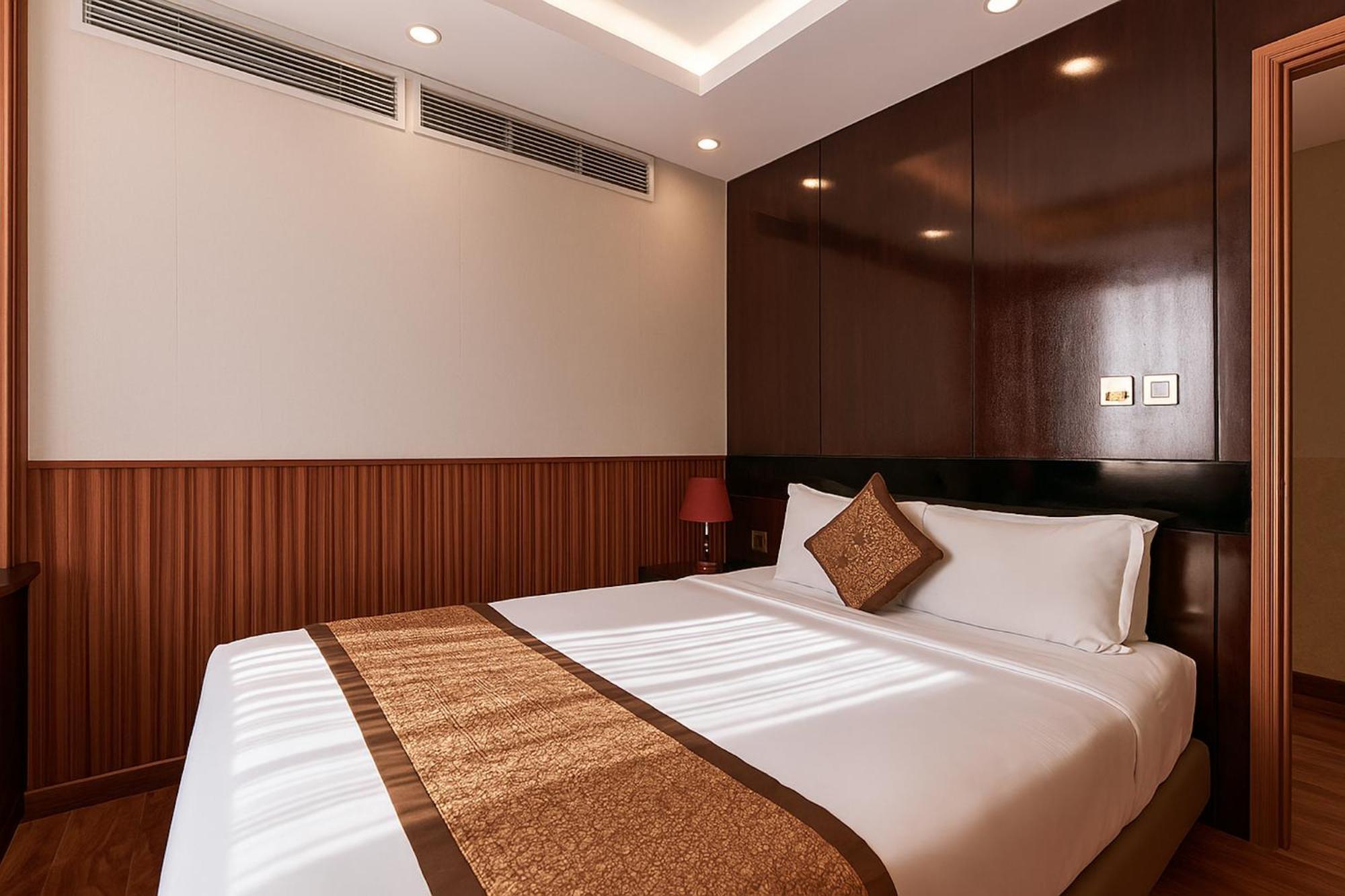 Boutique Mercury Khách sạn 3*