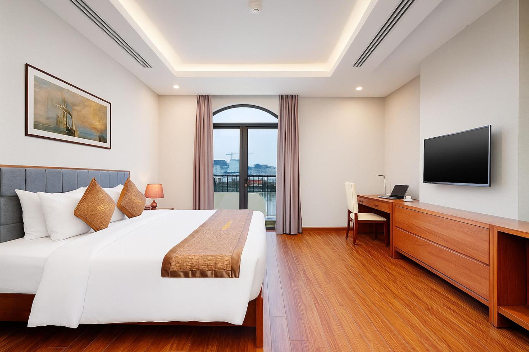 Boutique Mercury 3*